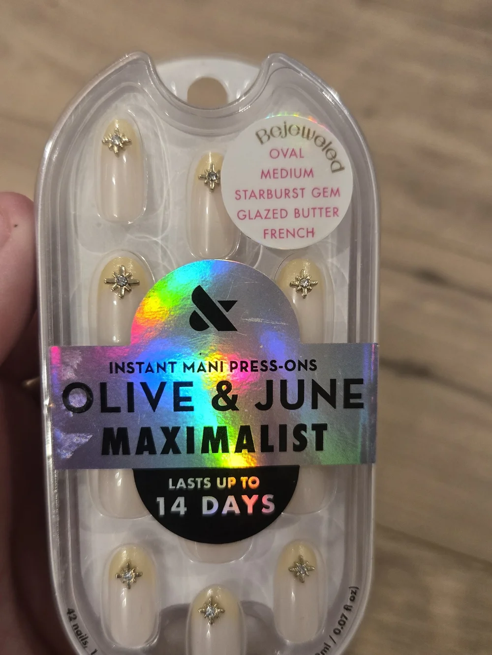 Olive & June Maximalist Starburst Gem Press On Nails Medium Oval Glazed Butter